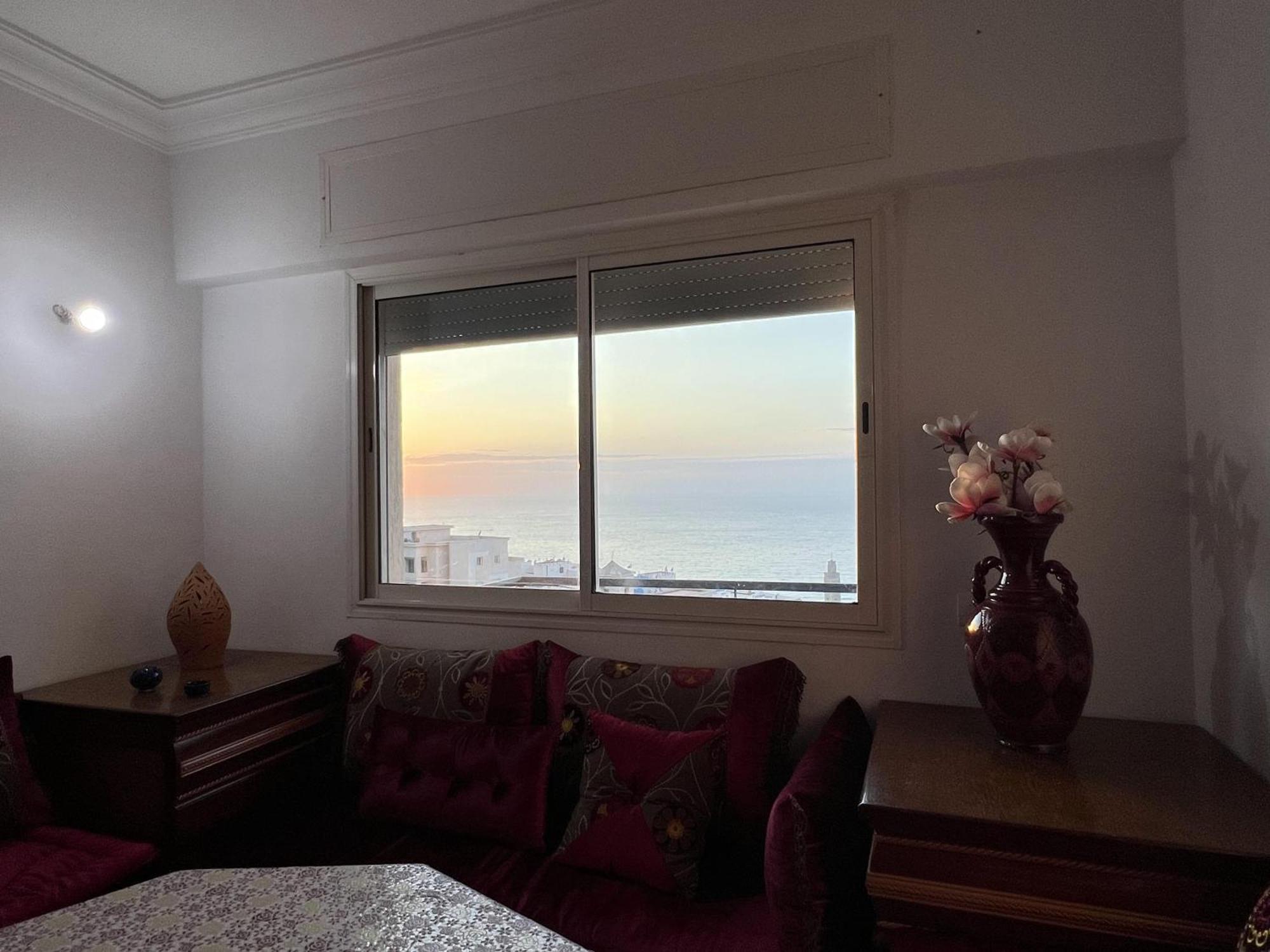 Apartment Sea-facing With Balcony *